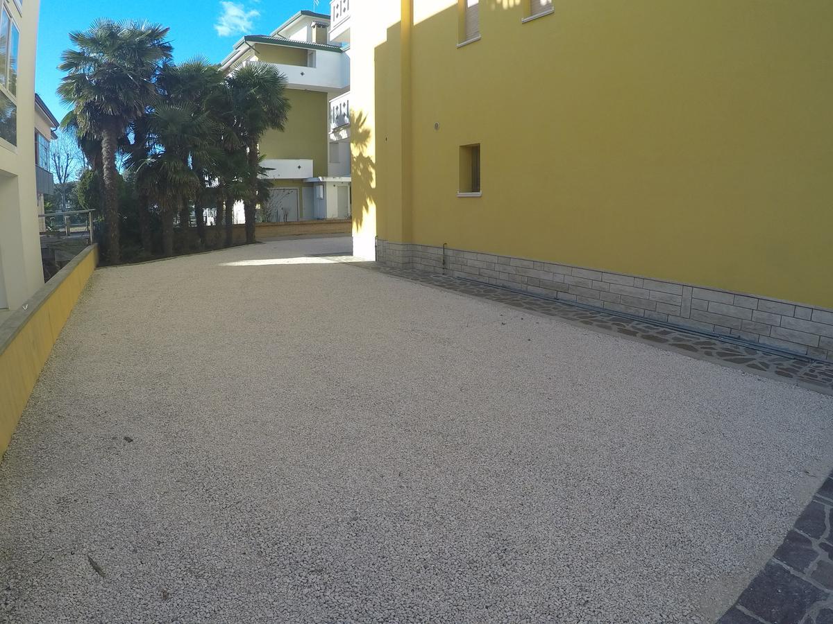 Residence Caorle Apartments - Agenzia Cocal Exterior photo